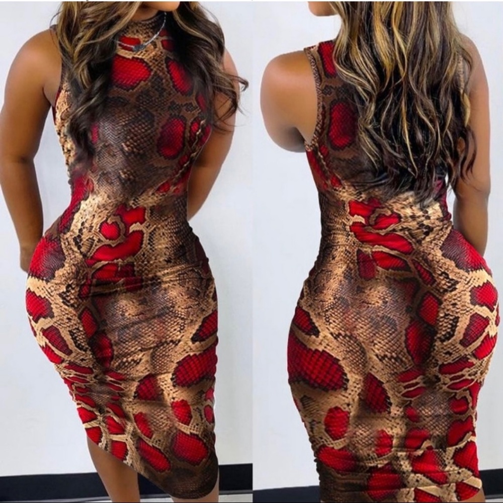 Sleeveless snake skin dress